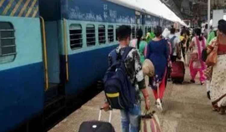 दिल्ली से 271 हिमाचलियों को लेकर एक विशेष रेलगाड़ी ऊना के लिए रवाना