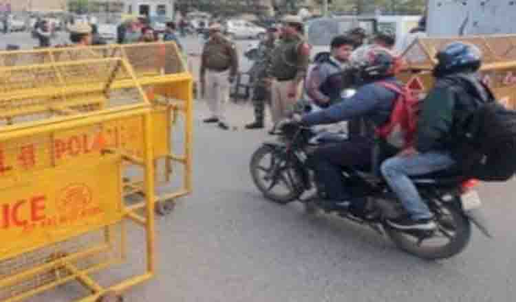 शाहीन बाग में फिर धरना शुरू करने पहुंचीं महिलाएं, दिल्ली पुलिस अलर्ट पर
