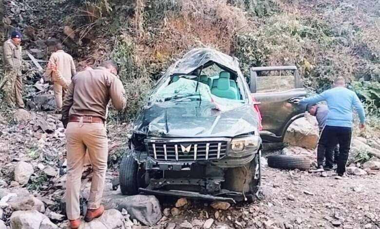 कैंची धाम दर्शन को जा रही श्रद्धालुओं की स्घ्कॉर्पियो गहरी खाई में गिरी, 3 लोगों की मौत, 4 गंभीर रूप से घायल