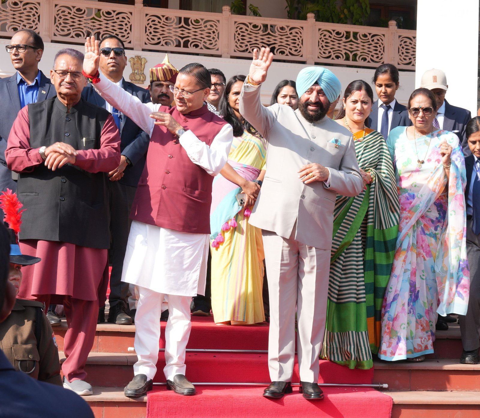 पुष्प प्रदर्शनी प्रतियोगिता की सर्वाधिक श्रेणियों में पुरस्कार जीतकर ’’रनिंग ट्राफी’’ आईआईटी रुड़की ने जीती