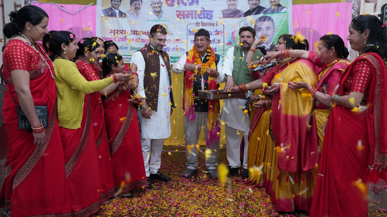 कैंट विधानसभा में होली मिलन समारोह उत्साह, भक्ति और लोक संस्कृति के रंगों के साथ संपन्न !