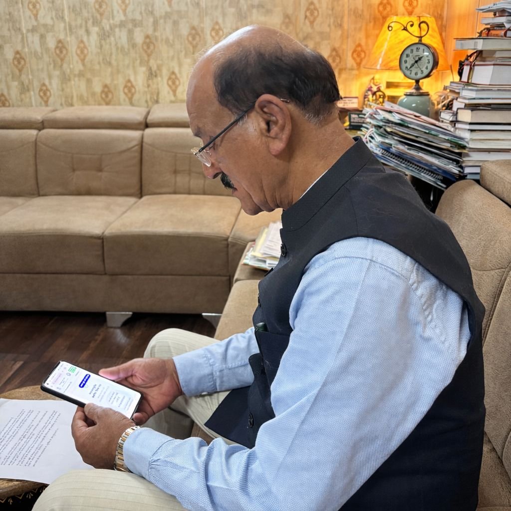 कैबिनेट मंत्री सुबोध उनियाल ने स्वयं स्वगणना कर प्रदेशवासियों से 24 अप्रैल तक जुड़ने की अपील की