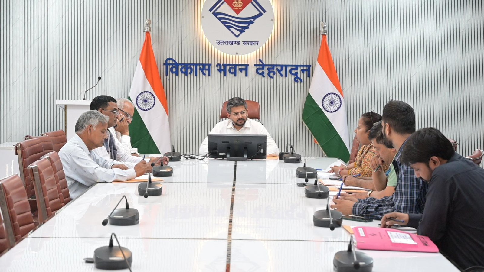 विशेष गहन पुनरीक्षण की तैयारियां तेज, राजनीतिक दलों के साथ की अहम बैठक