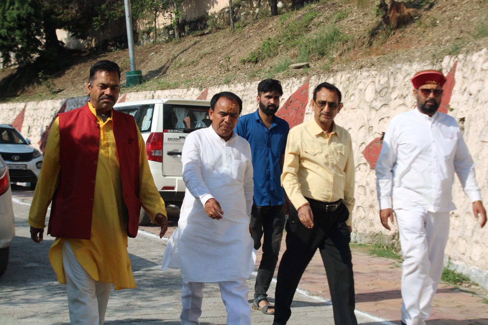 शैक्षणिक गतिविधियों, निर्माण कार्यों एवं तकनीकी शिक्षा की प्रगति का लिया जायजा