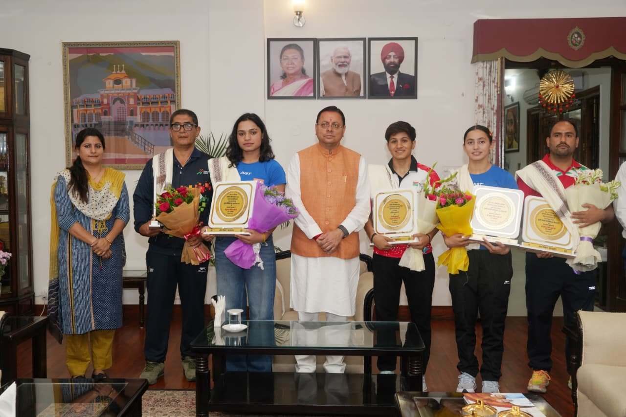 पिथौरागढ़ की महिला मुक्केबाजों ने अंतरराष्ट्रीय मंच पर बढ़ाया उत्तराखंड का मान, मुख्यमंत्री ने दी शुभकामनाएं