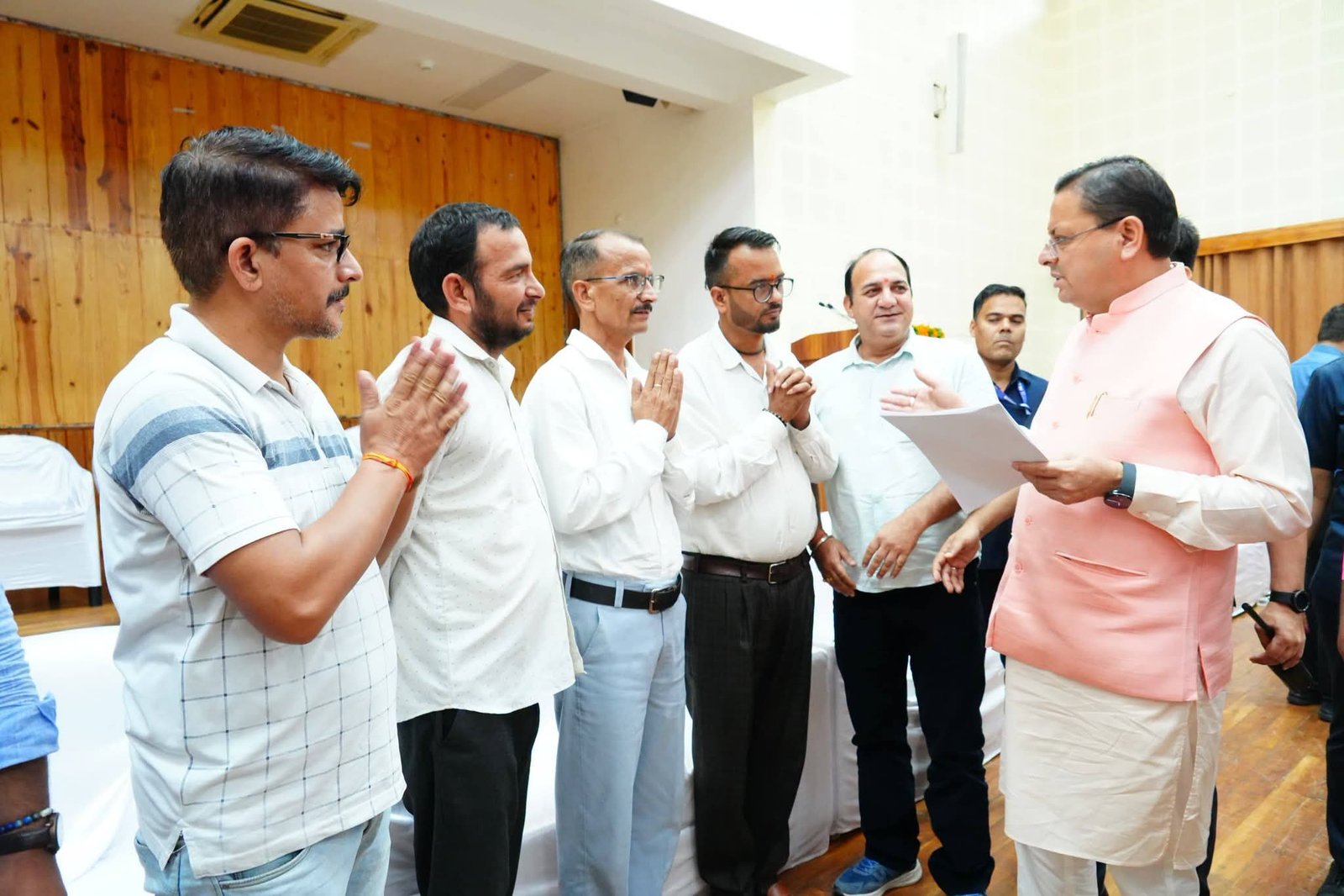 सीएम धामी से मिला वीबीजी-रामजी प्रतिनिधिमंडल, समायोजन और स्थायीकरण का मिला आश्वासन