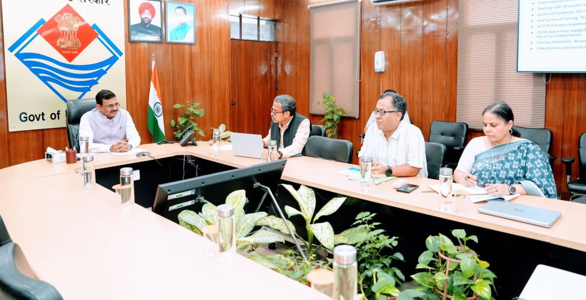 कौशल विकास कार्यक्रमों को उद्योगों की आवश्यकताओं के अनुरूप तैयार किया जाएः मुख्य सचिव