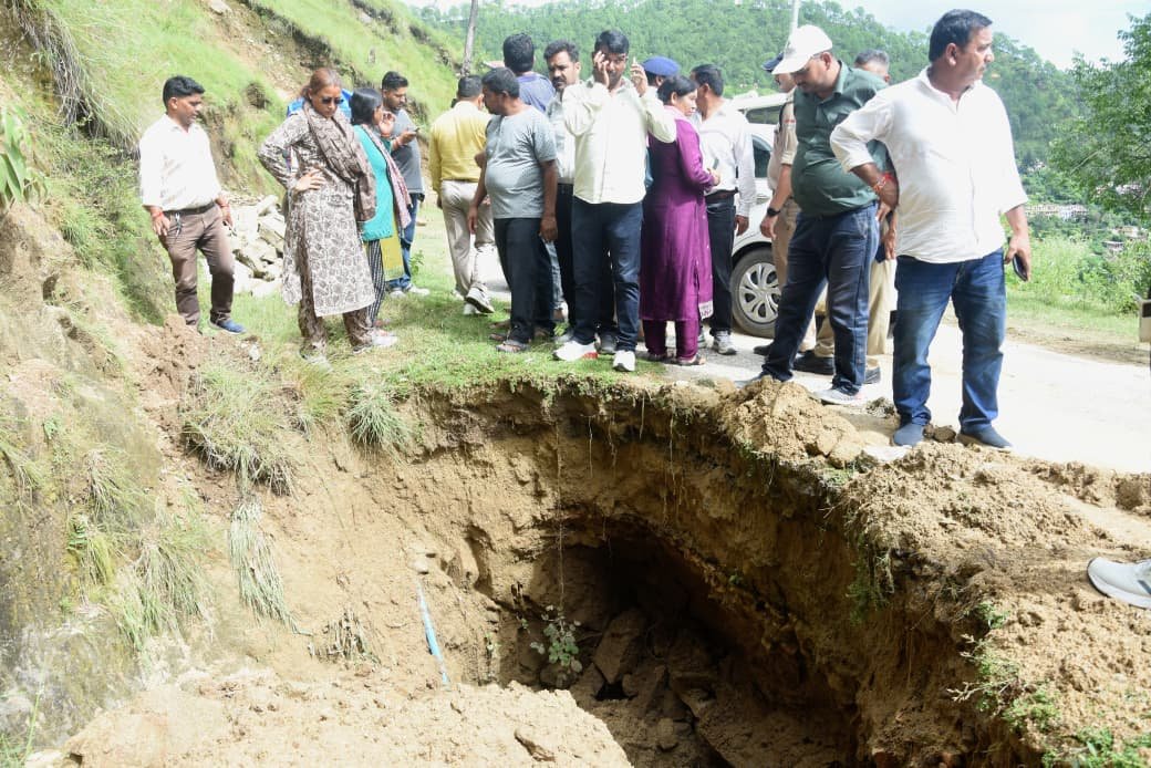 प्रभावित परिवारों को वितरित की राहत सामग्री
