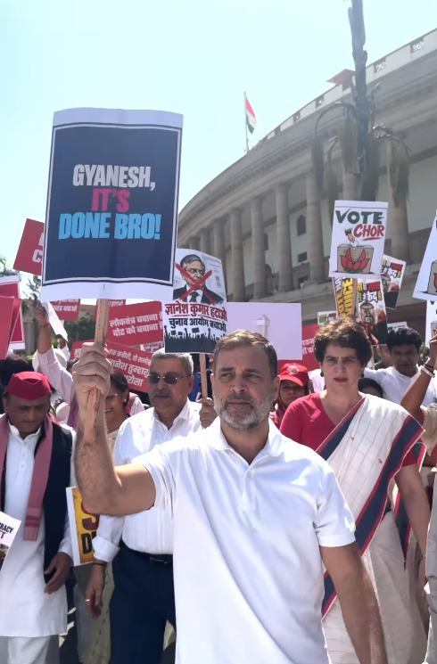 ‘वोट चोरी’ के खिलाफ ‘इंडिया’ गठबंधन का हल्लाबोल: राहुल, प्रियंका और अखिलेश ने निकाला ईसीआई मार्च